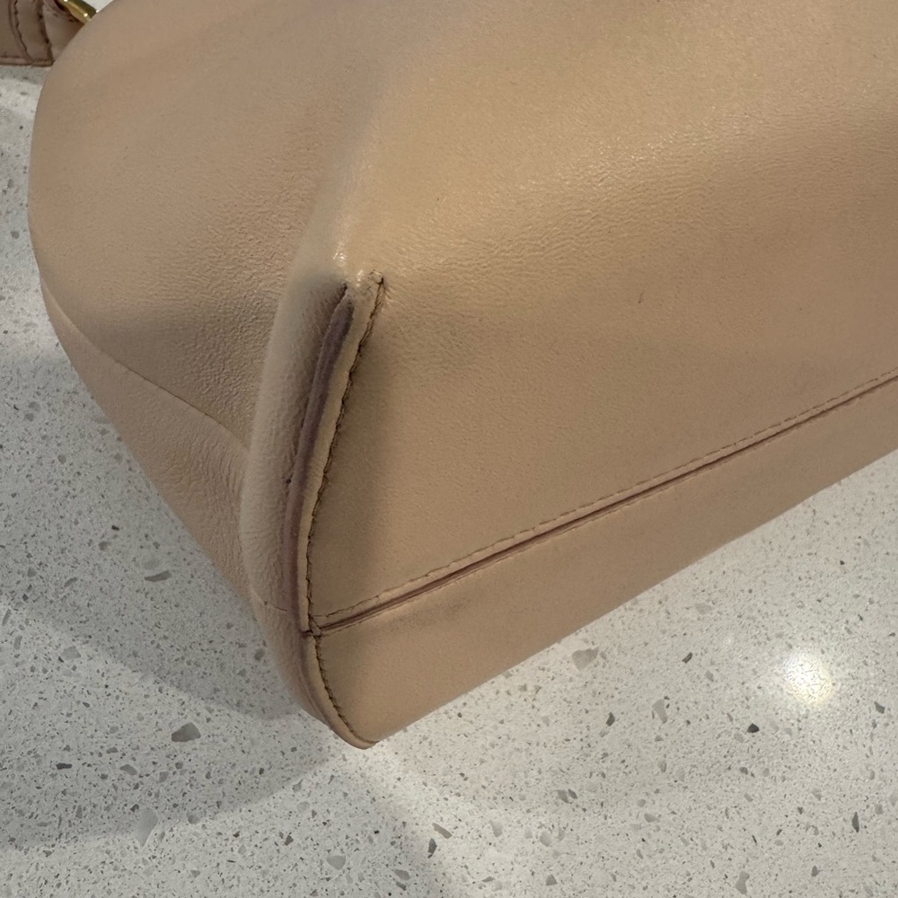 FENDI First Medium Shoulder bag - Picture 6 of 11